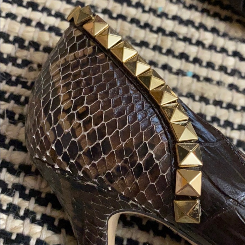 Shoes - Picture 5 of 7